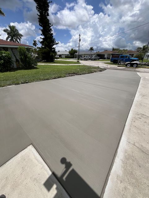Long driveway, freshly poured by Crete Concepts in Southwest Florida