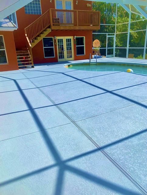 Resurfaced pool deck by Crete Concepts in Southwest Florida